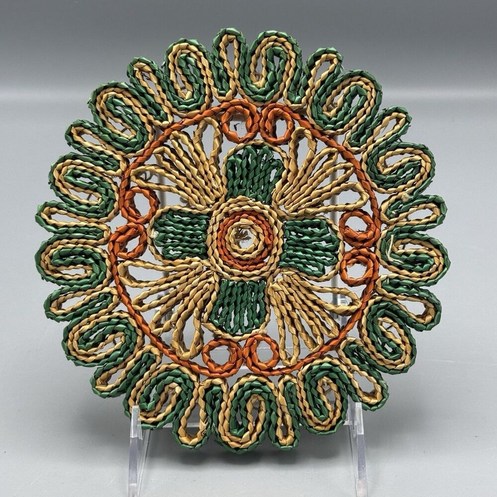 Vtg Woven Wicker Rattan Raffia Trivet Hot Pad Floral Boho Round Kitschy 7"